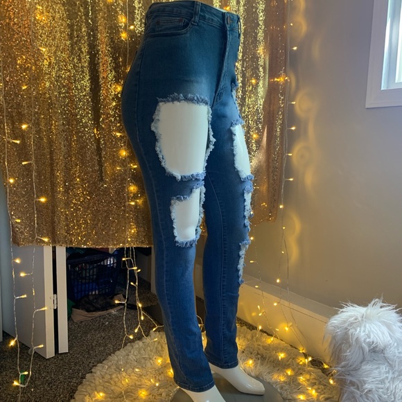 Fashion Nova Destroyed Jeans‼️ - Picture 2 of 5